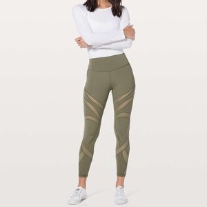 Lululemon Wunder Under mesh tights